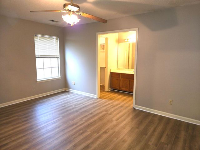 7503 APPLING ESTATE DR, Memphis, TN 38133