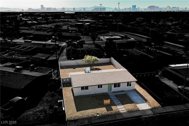 2121 Lawry Avenue, North Las Vegas, NV 89032