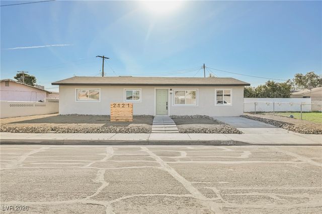 2121 Lawry Avenue, North Las Vegas, NV 89032