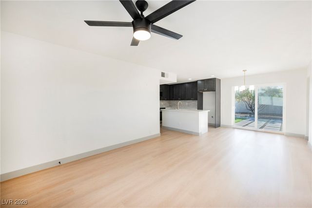 2121 Lawry Avenue, North Las Vegas, NV 89032