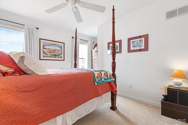 1462 Carriage Bridge Trail, Ballwin, MO 63021