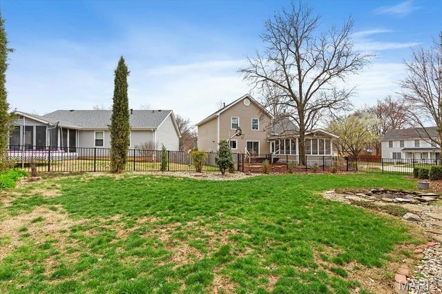 1462 Carriage Bridge Trail, Ballwin, MO 63021