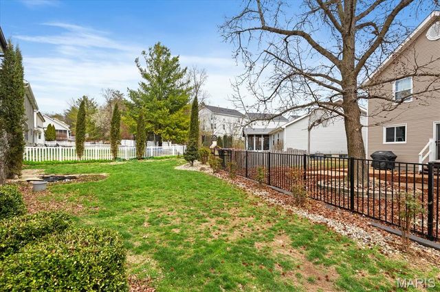 1462 Carriage Bridge Trail, Ballwin, MO 63021