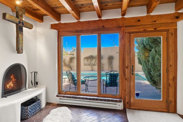 3881 Old Santa Fe Trail, Santa Fe, NM 87505