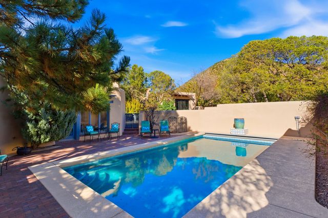 3881 Old Santa Fe Trail, Santa Fe, NM 87505