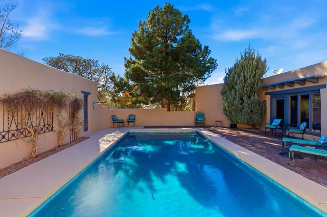 3881 Old Santa Fe Trail, Santa Fe, NM 87505