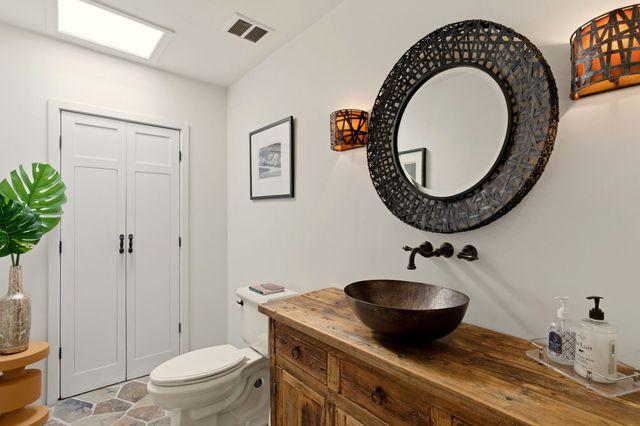 3881 Old Santa Fe Trail, Santa Fe, NM 87505