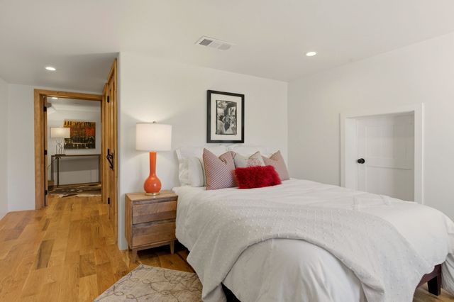 3881 Old Santa Fe Trail, Santa Fe, NM 87505