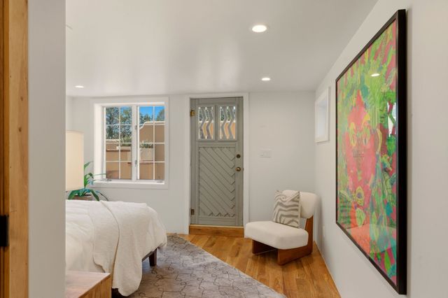 3881 Old Santa Fe Trail, Santa Fe, NM 87505