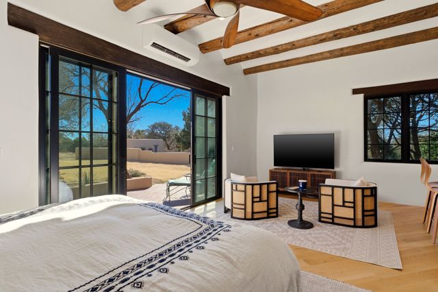 3881 Old Santa Fe Trail, Santa Fe, NM 87505