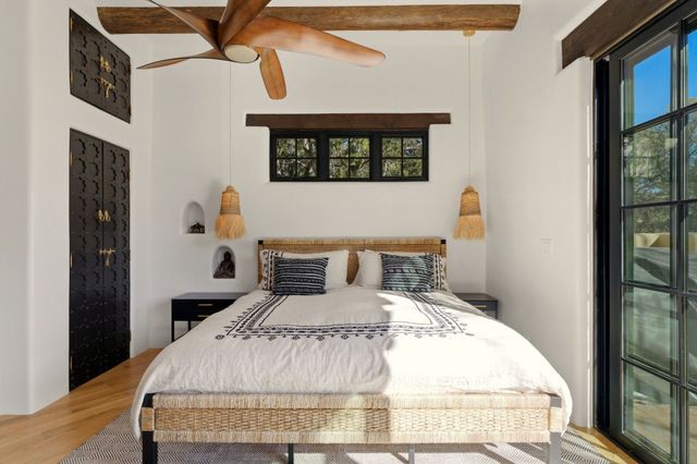 3881 Old Santa Fe Trail, Santa Fe, NM 87505