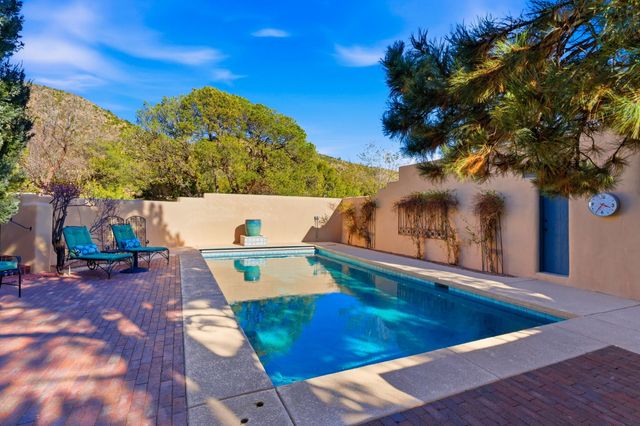 3881 Old Santa Fe Trail, Santa Fe, NM 87505