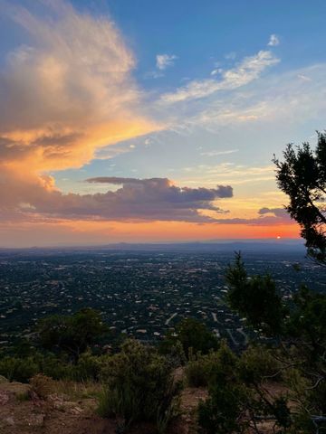 3881 Old Santa Fe Trail, Santa Fe, NM 87505