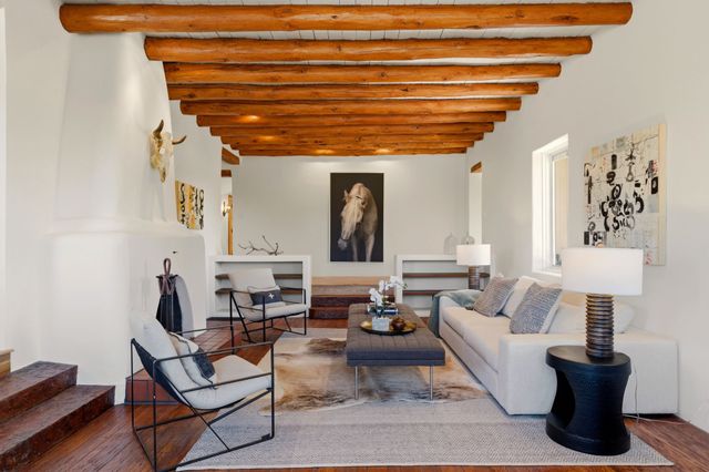 3881 Old Santa Fe Trail, Santa Fe, NM 87505