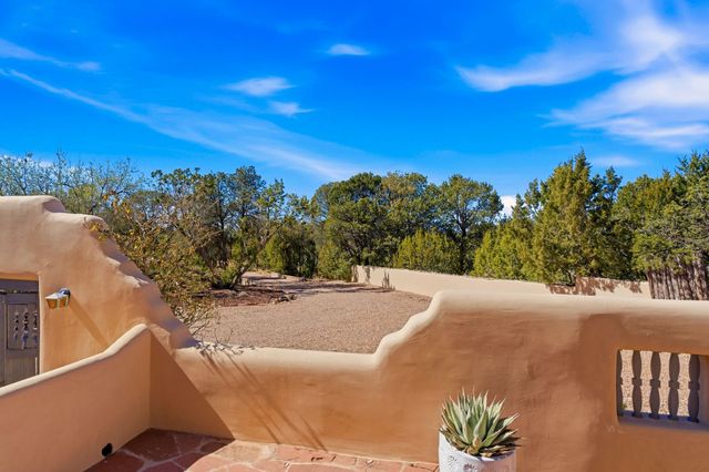 3881 Old Santa Fe Trail, Santa Fe, NM 87505
