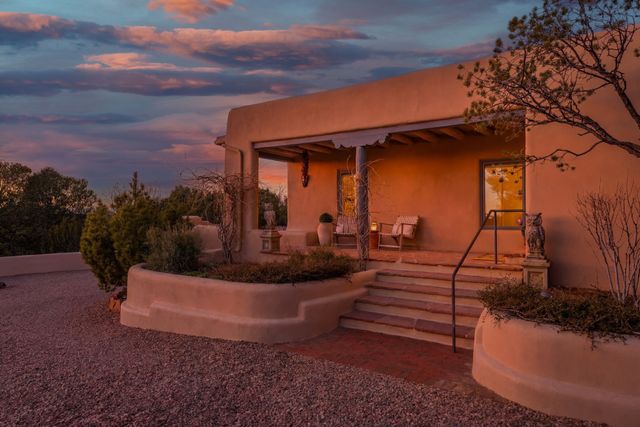 3881 Old Santa Fe Trail, Santa Fe, NM 87505