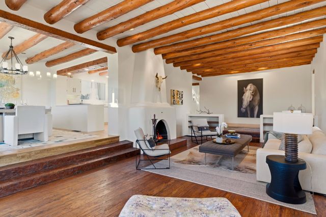 3881 Old Santa Fe Trail, Santa Fe, NM 87505