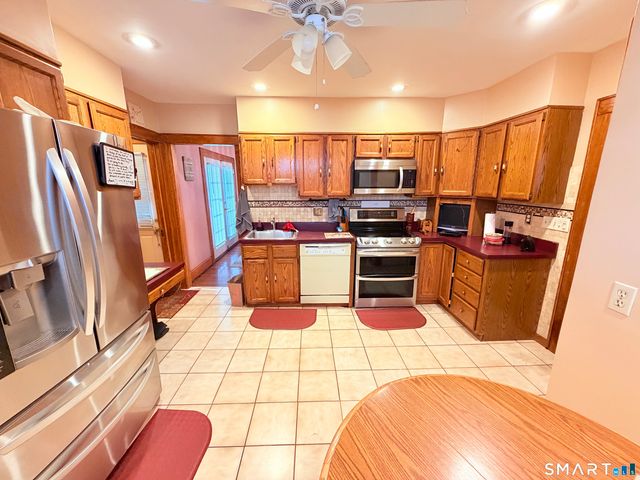 12 Coolidge Street, Hartford, CT 06106