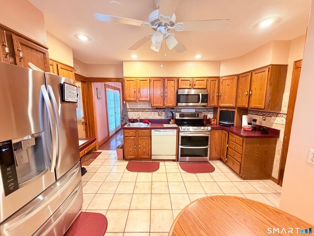 12 Coolidge Street, Hartford, CT 06106