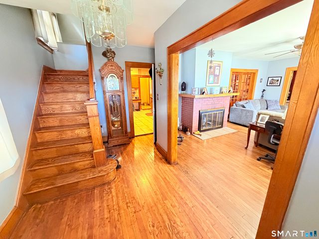 12 Coolidge Street, Hartford, CT 06106