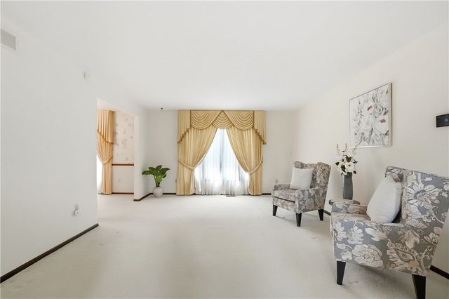 354 Shadywood Drive, Clayton, OH 45415