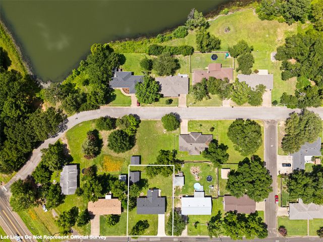 320 Nuss Drive, Mineola, TX 75773