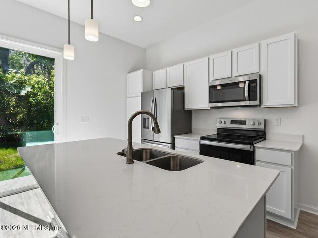 11076 PINE Street, Jacksonville, FL 32218