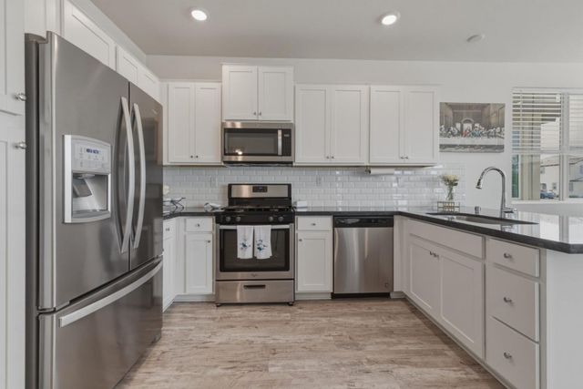 1180 Julia Circle, Hollister, CA 95023