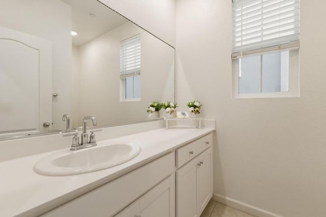 1180 Julia Circle, Hollister, CA 95023