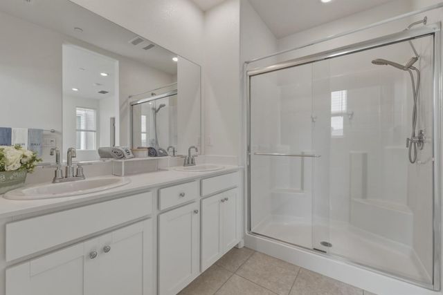 1180 Julia Circle, Hollister, CA 95023