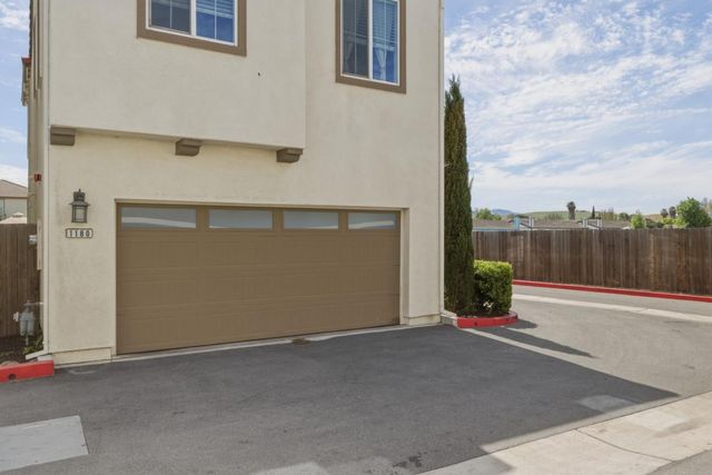 1180 Julia Circle, Hollister, CA 95023