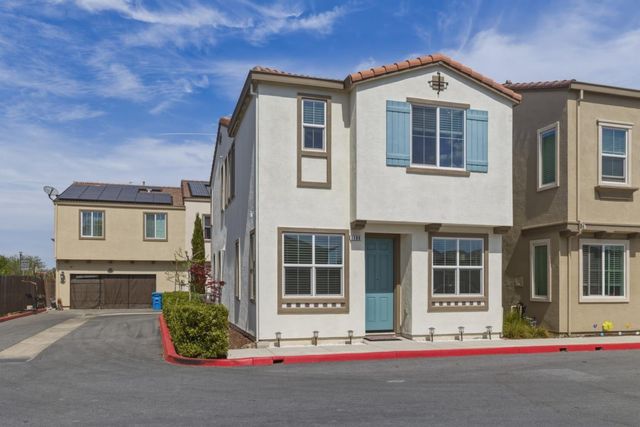 1180 Julia Circle, Hollister, CA 95023
