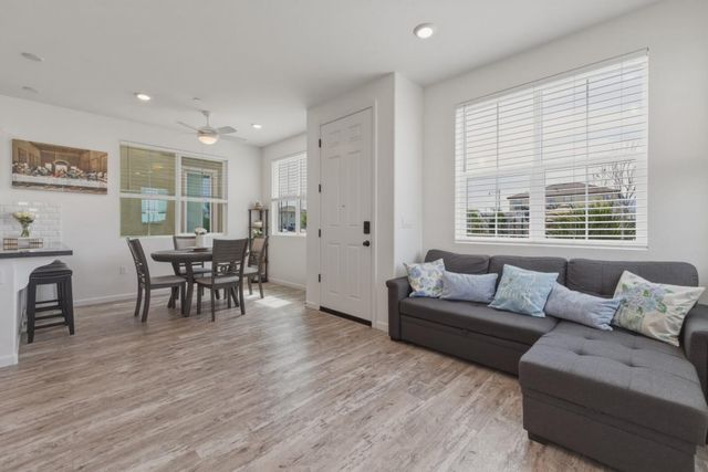 1180 Julia Circle, Hollister, CA 95023