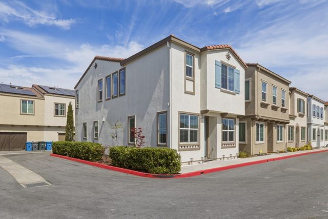 1180 Julia Circle, Hollister, CA 95023