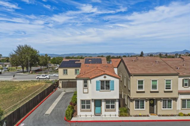 1180 Julia Circle, Hollister, CA 95023