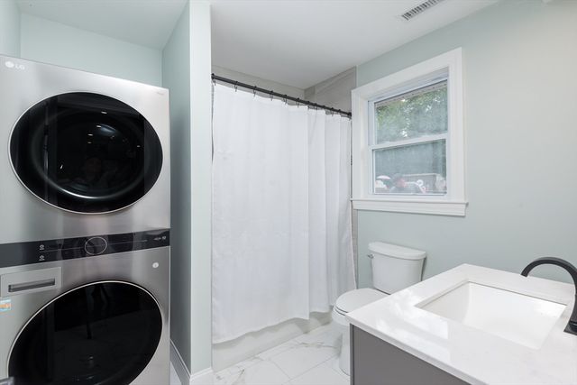 398 Plymouth St, Bridgewater, MA 02324