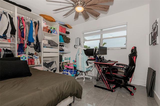 200 SW 69th Ter, Pembroke Pines, FL 33023