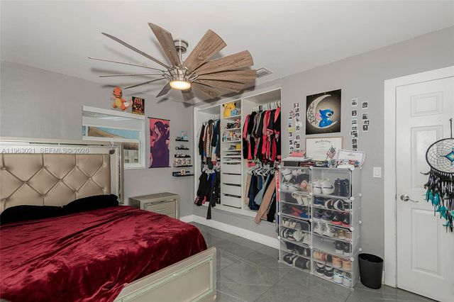 200 SW 69th Ter, Pembroke Pines, FL 33023