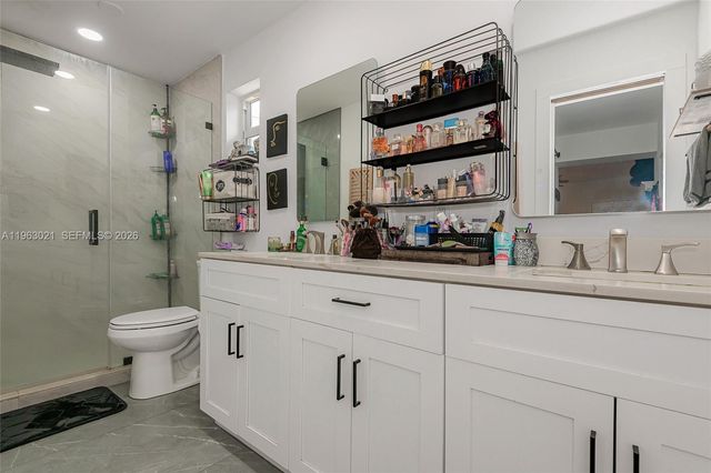 200 SW 69th Ter, Pembroke Pines, FL 33023