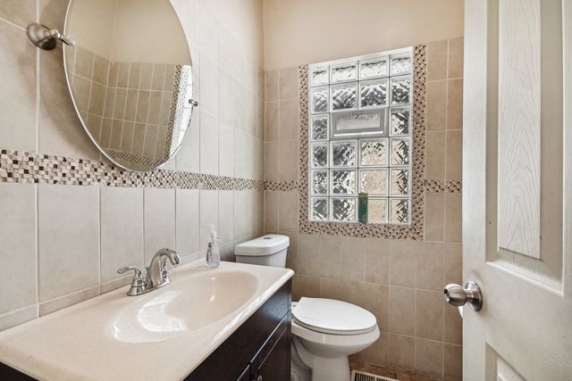 7635 S Michigan Avenue, Chicago, IL 60619