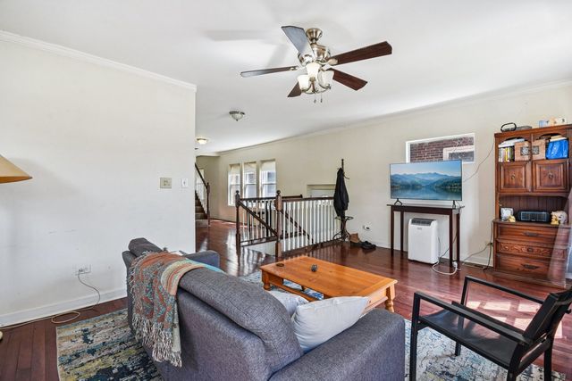7635 S Michigan Avenue, Chicago, IL 60619