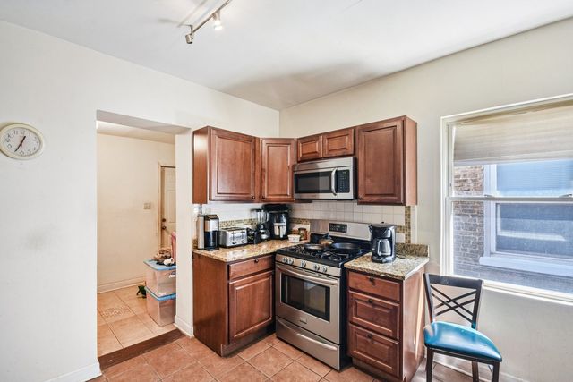 7635 S Michigan Avenue, Chicago, IL 60619