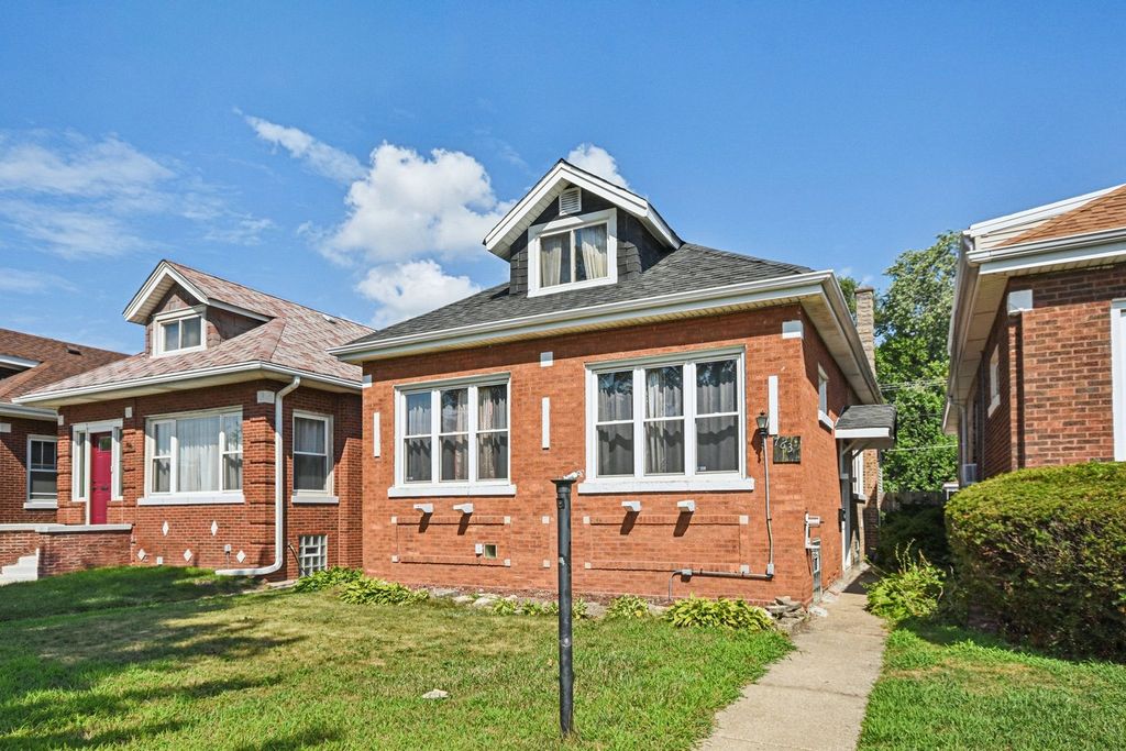 7635 S Michigan Avenue, Chicago, IL 60619