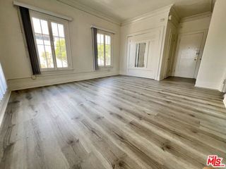 946 S Burlington Avenue 201, Los Angeles, CA 90006