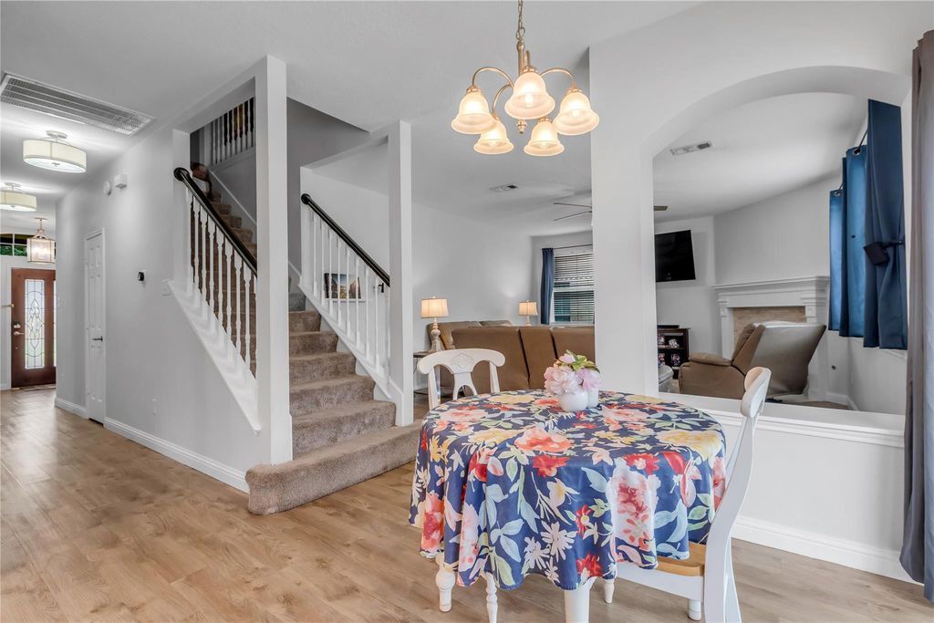 Image 17 of property listing at 5506 Poundstone Court, Sugar Land, TX 77479