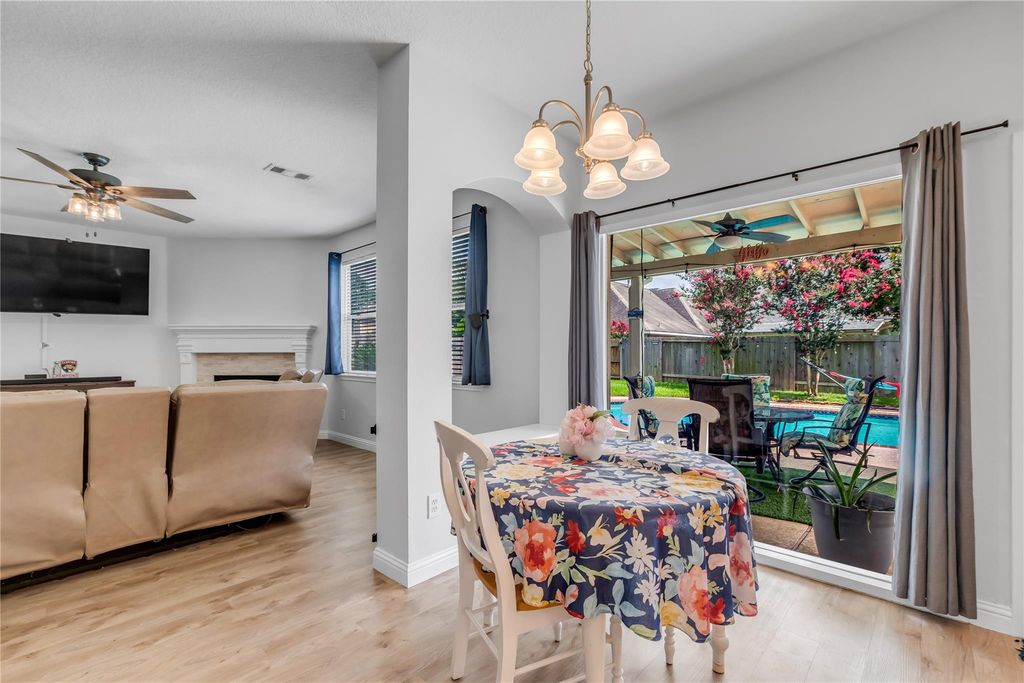 Image 18 of property listing at 5506 Poundstone Court, Sugar Land, TX 77479