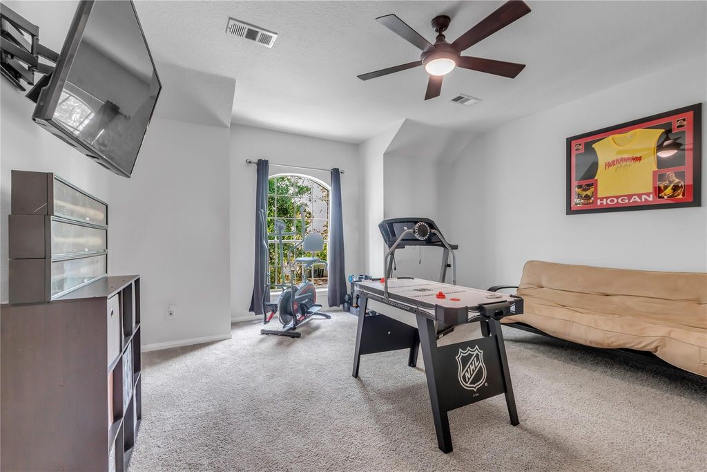 Image 21 of property listing at 5506 Poundstone Court, Sugar Land, TX 77479