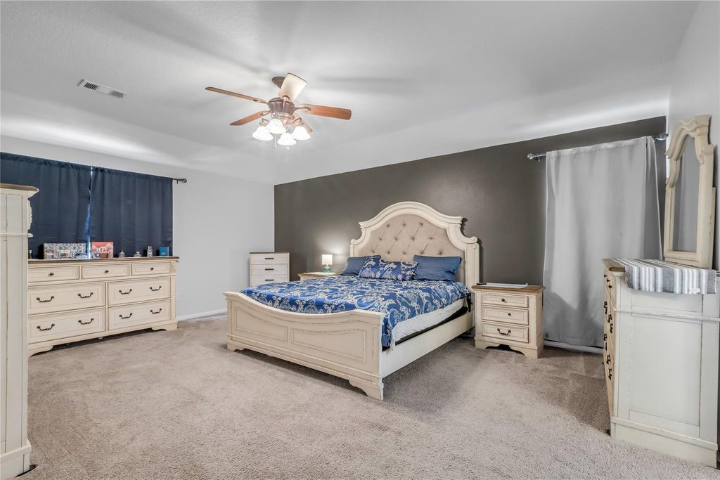 Image 22 of property listing at 5506 Poundstone Court, Sugar Land, TX 77479