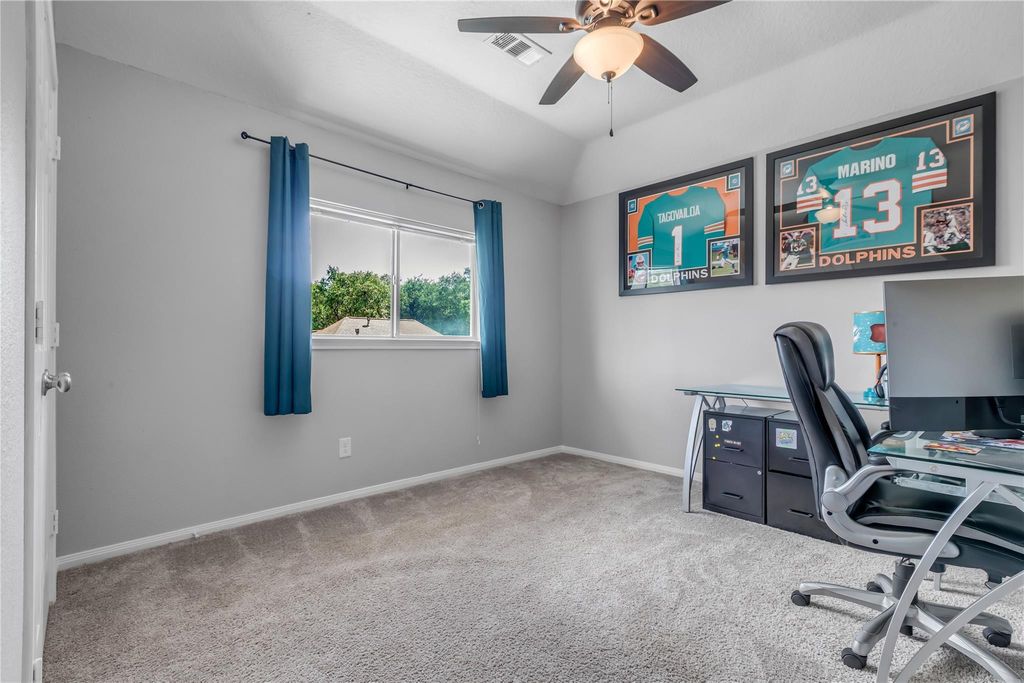 Image 25 of property listing at 5506 Poundstone Court, Sugar Land, TX 77479