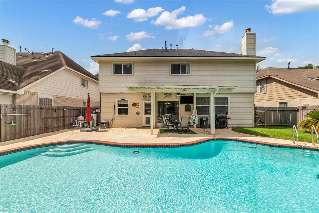 Image 29 of property listing at 5506 Poundstone Court, Sugar Land, TX 77479
